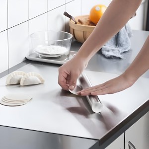 Stainless Steel Cutting Boards for Kitchen, Lipped stainless steel cutting board. Large cutting board suitable for meat, fruits, vegetables, bread, and baking (50 x 40cm / 19.7"L x 15.7"W)