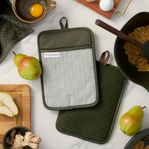 KITCHENAID® Evergreen Design Series Herringbone Ribbed Soft Silicone Pot Holders 2-Pack Set, Heat Resistant up to 500°F, Flexible & Waterproof, Deep Forest Green, 7