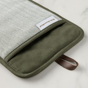 KITCHENAID® Evergreen Design Series Herringbone Ribbed Soft Silicone Pot Holders 2-Pack Set, Heat Resistant up to 500°F, Flexible & Waterproof, Deep Forest Green, 7