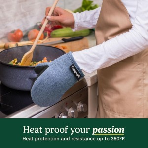 Cuisinart Mini Oven Mitts – 5.5” x 7” Heat-Resistant Kitchen Mitts for Oven with Non-Slip Neoprene Palm, Cotton Filling, and Fabric Loop – Durable Oven Mitt Set for Cooking & Baking (Chambray)