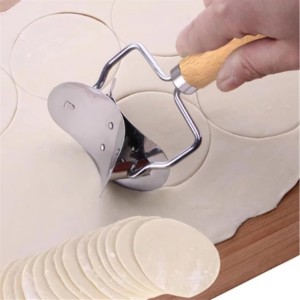 2 PCS Dumpling Cutter Sturdy Dumpling Maker Dumpling Wrapper Skin Dough Cutter Stainless Steel Dough Blenders Circle Roller Mold for DIY Kitchen Accessories