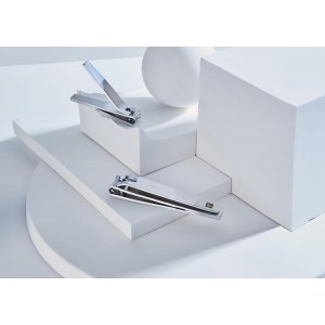 ZWILLING Nail Clipper (for fingernails and toenails, strong leverage, slightly curved cutting edge, hypoallergenic), Premium, Silver, 3.5 inch