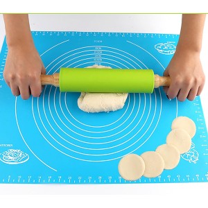 Silicone Rolling Pin, Green 9 Inch Pin with Wooden Rotatable Handle for Dough of Baking Bread, Cookie, Pizza (green, 9 inch)