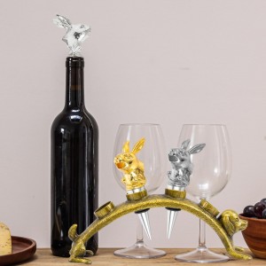 Garneck Animal Shape Bottle Stoppers Rack Wine Vacuum Stopper Display Metal Wine Plug Holder