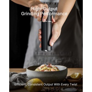 Heavy Duty Metal Pepper Grinder, Professional Manual Pepper Grinder with Adjustable Coarseness, Pepper Mill with Magnetic Powder Chamber, Refillable Pepper Mill for Spices, High Output