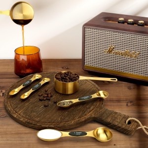 GuDoQi 15pcs Gold Magnetic Measuring Spoons and Cups Set, Stainless Steel 8 Dual Sided Magnetic Measuring Spoons set with Leveler, 7 Cups, Measurement for Liquid and Dry Ingredients for Kitchen