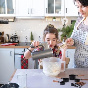 Stainless Steel Measuring Cups Set and Measuring Spoons Wooden Handle Metal Measure Cups and Spoons for Cooking and Baking, 8 Piece