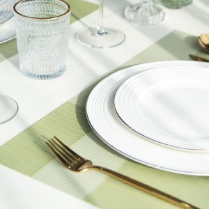 Placemats Set of 4 Vinyl/Plastic Woven Place Mats for Kitchen Table Indoor/Outdoor Washable Placemat Wipeable Dining Table Mats (Green Cube,4)