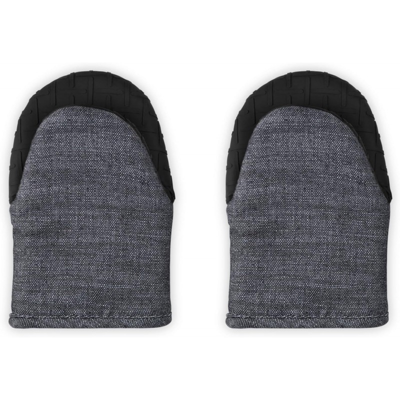 Le Creuset Set of 2 Mini Oven Mitts, 8