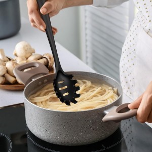 oannao Silicone Kitchen Utensils Set, 600°F Heat Resistant Silicone Cooking Utensils, Spatula, Spoon, Whisk, Tongs, Kitchen Gadgets Sets for Nonstick Cookware, Dishwasher Safe BPA Free (Black)