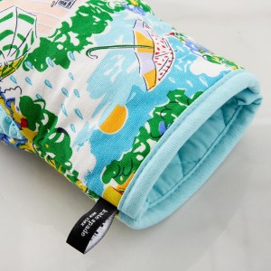 Kate Spade New York Spring Garden Mini Oven Mitt 2-Pack Set, Heat Resistant, 100% Cotton with Printed Non-Slip Silicone Grip, Blue/Green/Beige, 5.5