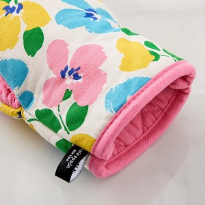 Kate Spade New York Painterly Bouquet Mini Oven Mitt 2-Pack Set, Heat Resistant, 100% Cotton with Printed Non-Slip Silicone Grip, Pink/Green/Blue, 5.5