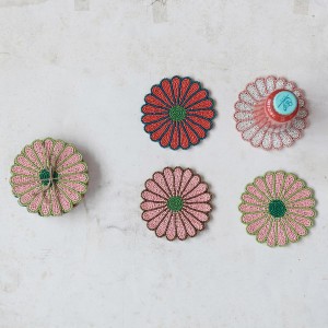 Creative Co-Op 4-Piece Beaded Glass Flower Shaped Coasters with Jute Tie, 4 Colors