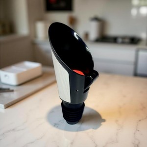 Reusable Wine Stopper Pourer - 2-in-1 Airtight Bottle Stopper with Leakproof Pour Spout - Wine Preserver for Red & White Wine - Bar Accessories Gift