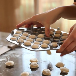 Pelmeni Maker – 37-Hole Aluminum Pelmeni Mold, Russian Ravioli Maker, Dumplings Mold for Homemade Siberian Meat Dumplings, Pierogi, and Pastry Dough Press