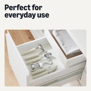 Amazon Basics Vegetable Peelers with Protective Covers, 2-Piece Set, Dishwasher-Safe, Linen Gray