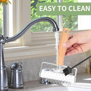 Pizza Dough Docker, Professional Dough Roller with Wooden Handle, Sturdy Pizza Docking Tool that Prevents Dough from Blistering, Time-Saver for Making Pizza Cookie Pie Pastry