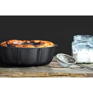 Leonyo 10Inch Nonstick Fluted Cake Pan, Heavy Duty Nonstick 10 Cups Carbon Steel Round Tube Pan for Baking Pound Cake, Oven Safe, Black