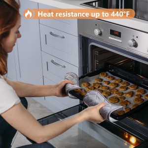 4 Pack Potholders for Kitchen, Heat-Resistant Quilted Cotton Hot Pads, Durable and Machine Washable with Hanging Loop Mat for Cooking, Baking, and Grilling Gray