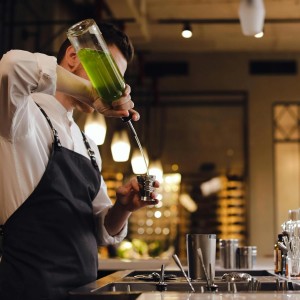 72 Pcs Stainless Steel Pour Spouts for Liquor Bottles with Rubber Dust Caps Tapered Bottle Pourers for Alcohol Olive Oil Wine Syrup Whiskey Bar Bartending Accessories