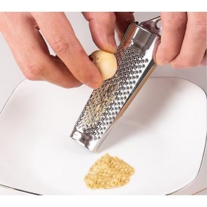 Multifunctional Kitchen Grater and Zester, Ginger, Garlic, Nutmeg, Nut, Walnut and Lemon Tool, Peelers, Slicers and Graters for Kitchen