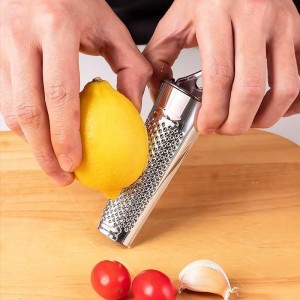 Multifunctional Kitchen Grater and Zester, Ginger, Garlic, Nutmeg, Nut, Walnut and Lemon Tool, Peelers, Slicers and Graters for Kitchen