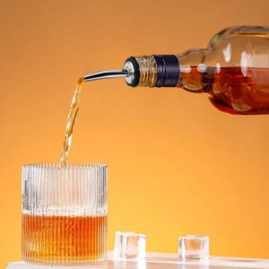 6PCS Stainless Steel Liquor Bottle Pourers,Oil Bottle Spouts for Liquor with 6 Adapters, Oil Pourer Spout with Rubber Dust Caps, Olive Oil Dispenser Spout for Alcohol, Wines, Spirits,Coffee