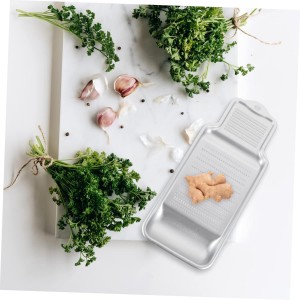 Alipis 1Pc Garlic Grater Portable Fruit Grater Vegetable Shredder Easy Clean Kitchen Tool for Garlic and Ginger Lightweight Design for Everyday Cooking