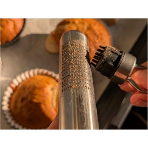 Nutmeg Grater with Silicone Brush & Storage - 18/10 Stainless Steel, Compact Spice & Nut Grinder Tool for Fresh Nutmeg Powder