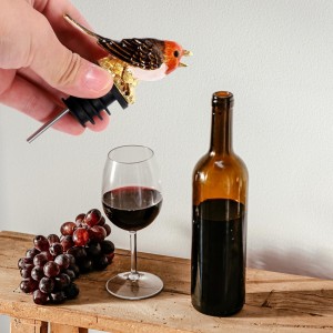 Bird Wine Pourer Aerator Stopper: Alloy Bottle Spout Pourer Decorative Gold Bartending Supplies Bar Accessory for Wine and Liquor Bottles