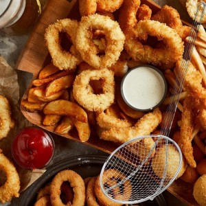 2PCS Fryer Scoop Skimmer Spoon Strainer Spoon Kitchen Spider Frying Spoon Strainer and Utensil for Deep Fryer with Basket, Deep Fryer Cooking, Wok Fry Ladle Spoons with Handle, Asian Spatula Utensils