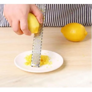 Stainless Steel Cheese Grater, Multi-Purpose Kitchen Tool, Handheld Grater for Garlic, Ginger, Citrus, Vegetables