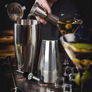 Mwellewm Cocktail Shaker Set, Boston Shakers Bartending Professional Bartender Kit Bartender Beginner Mixed Alcohol Martini Shaker Tins Tool for Bar Drink