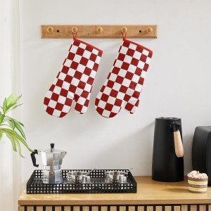 Red Checkered Oven Mitts Heat Resistant, Vintage Retro Checkerboard Cute Oven Mitts, Non-Slip Silicone Kitchen Oven Gloves, 2-Pack Set, 7''x13''