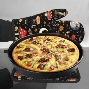 Cute Mushroom Oven Mitts and Pot Holders Sets of 3, Heat Resistant Black Hot Pads Oven Gloves with Hanging Loop for Cooking Grilling Baking, Boho Kitchen Decor, Witchy Gifts for Women Mushroom Lovers