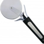 Pizza Cutter Wheel Stainless Steel Sharp Smooth Pizza Cutter with Finger Protection and Comfortable Handle Ideal for Pizza Lovers