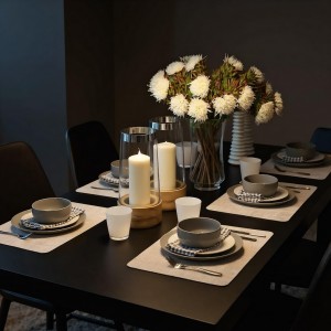 Faux Leather Placemats Set of 6, 12 X 17 Inch - Vinyl Heat Resistant Place Mats 100% Waterproof Oilproof Reversible Wipeable PU Table Mats for Kitchen, Dining, Outdoor/Indoor (Beige,6)