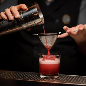 Small Fine Mesh Strainer, Stainless Steel Cocktail Sieve Mini Strainer for Cocktails, Tea, Herbs, Drinks and Coffee, Small Sifter with Handle (Rose Gold)