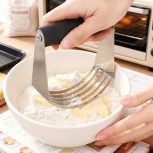 Dough Blender - Pastry Cutter Stainless Steel Butter Cutter, Pastry Blender for Easy Mixing, Pasta, Pie Crusts, Cake, Biscuits Baking Tools (Black)