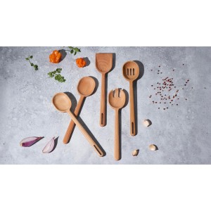 Le Creuset Signature Wooden Serving Fork