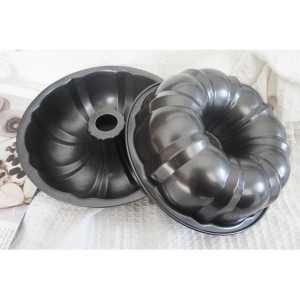 7 Inch Fluted Tube Cake Pan, Carbon Steel Round Tube Baking Pans, Small Kugelhopf Pan Pound Cake Mold for Cakes, Bread, Flan, 2 PCS, Black Color