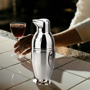 Penguin Cocktail Shaker, Bartender Shakers 17oz with Built-In Strainer, Unique Design Stainless Steel Martini Shaker Professional Bar Mixology Tool, Sliver Drink Mixer Bartending Essential
