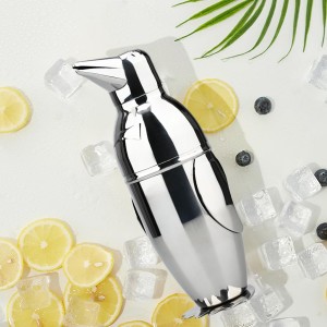 Penguin Cocktail Shaker, Bartender Shakers 17oz with Built-In Strainer, Unique Design Stainless Steel Martini Shaker Professional Bar Mixology Tool, Sliver Drink Mixer Bartending Essential
