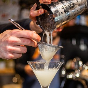 20 Pack 6 Inch Stainless Steel Cocktail Strainer for Drinks, Bar Bartender Strainers, Stainless Steel cocktail Filter for Home Bar, Bartender