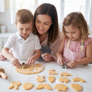 Easter Cookie Cutter Set, 12 Pieces Easter Bunny Cookie Cutter Set for Baking - Carrot, Bunny Face, Leaf, Egg, Flower, Butterfly Shapes Holiday Themed Party Supplies