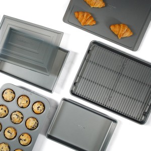 Calphalon Titan 10 Piece Steel Core PFA Free Nonstick Bakeware Set