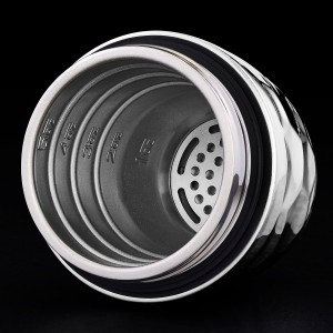 HexClad 25 oz Cocktail Shaker, Vacuum Insulated Bar Shaker with Built-In Jigger & Strainer, Leak-Proof, PVD Finish (Chrome)