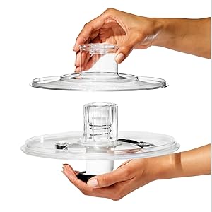 OXO Good Grips Salad Spinner | Lettuce Spinner | Fruit Washer | Fruit Washing Bowl with Strainer | Vegetable Cleaner | Salad Cleaner | Lettuce Washer | 6.22 Quart Capacity