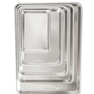Nordic Ware Natural Aluminum Commercial Cake Pan with Lid, Rectangle Pan with Lid Silver, 9 x 13