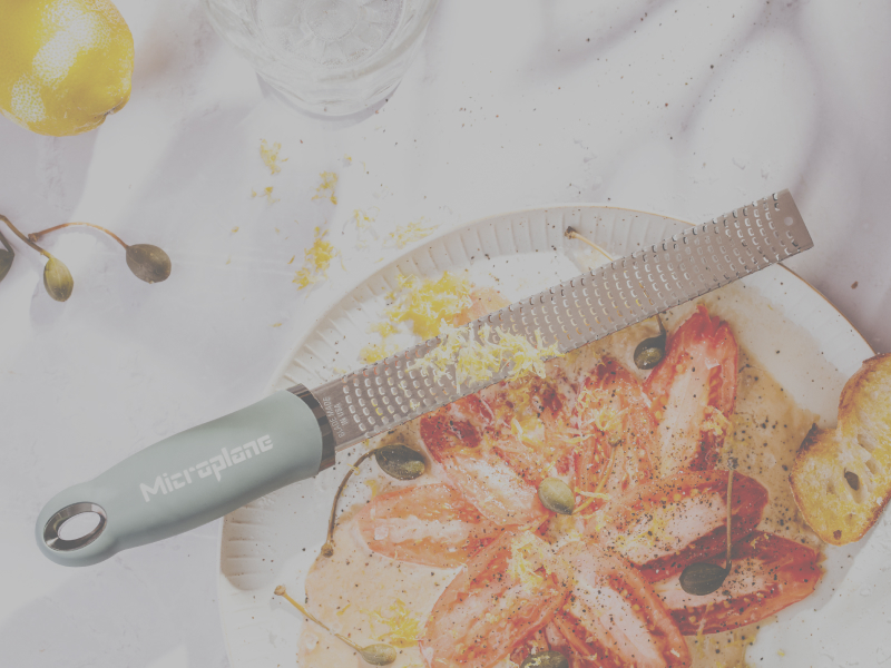 Microplane Premium Classic Series Zester 18/8, Black - Lemon Zester & Cheese Grater & Vegetable Grater - Citrus, Parmesan Cheese, Garlic, Ginger, Nutmeg, Chocolate - Stainless Steel Grater